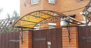 Навесы над калиткой - монтаж в Черемхово от НавесыЧрм | от 1729 рублей